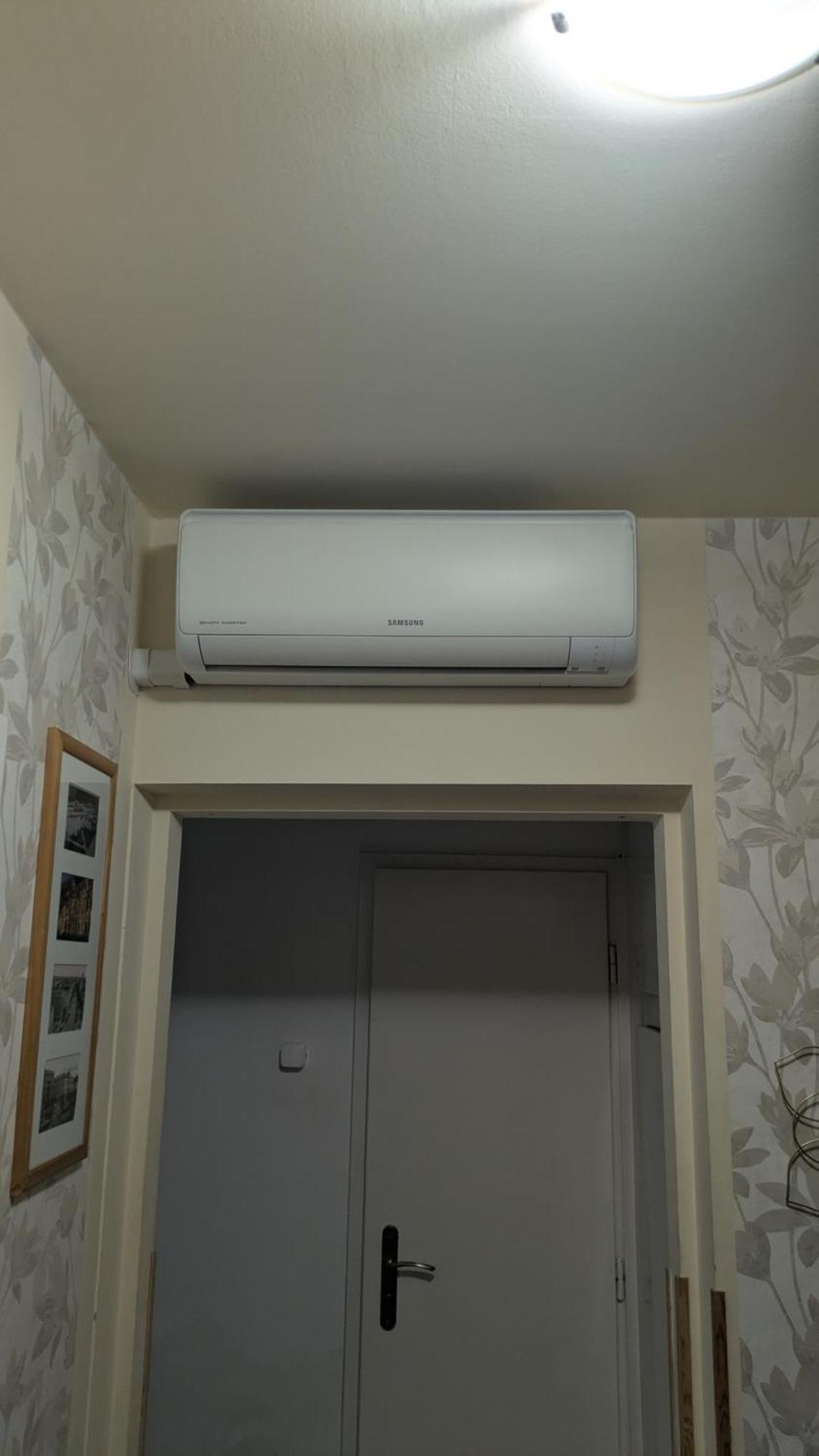 Dora Apartman Best Location & Free Parking Debreţin Exterior foto